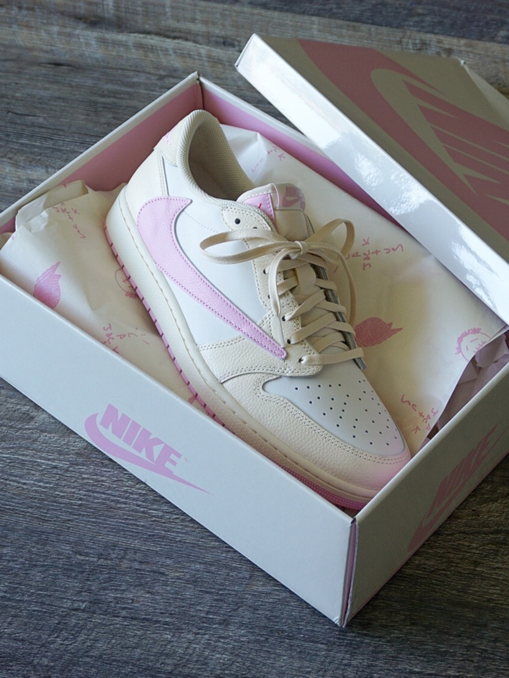 Travis Scott x Nike Air Jordan 1 Low OG "Shy Pink"